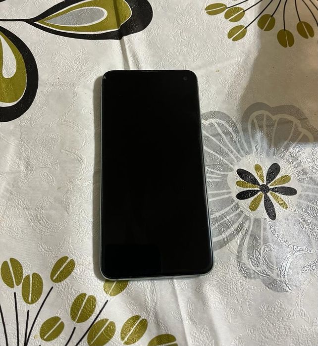 Продам самсунг s10e