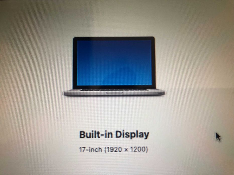 MacBook Pro 17-inch Mid 2010, i7 2,66 GHz,SSD 128 GB, 6 GB. IMPECABIL