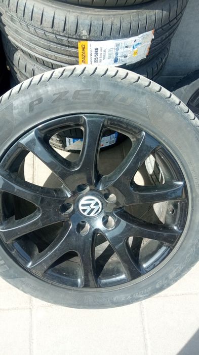 джанти 19" 5x130 оригинални за vw touareg с летни гуми  PIRELLI 275/50