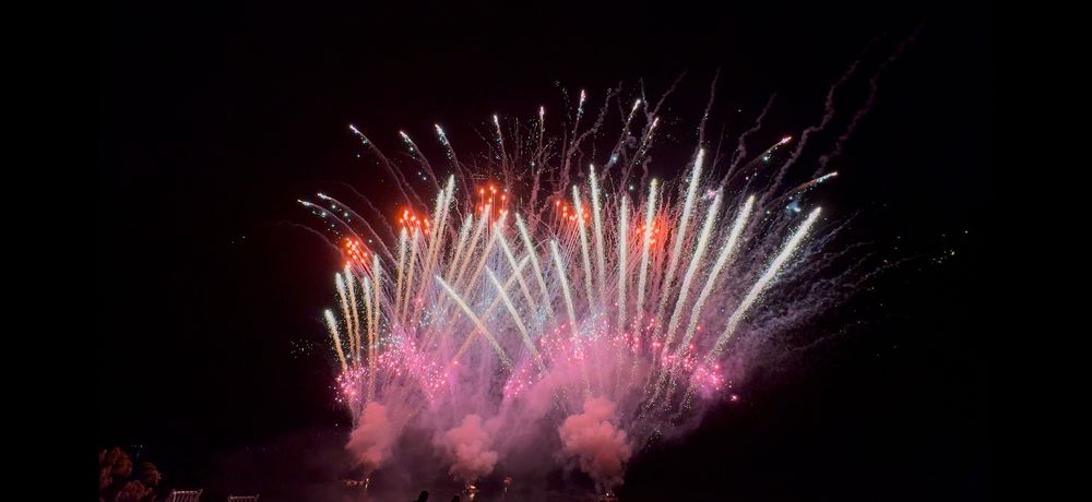 Foc de artificii de zi si de seara- Spectacol pirotehnic