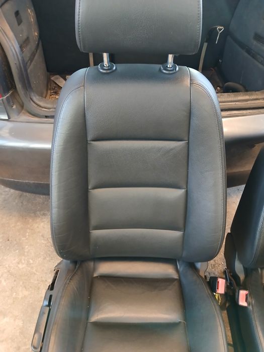 Седалки от ауди а4 б6 кожени