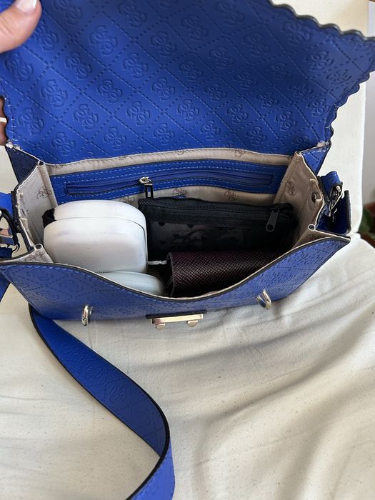 Оригинална чанта Guess