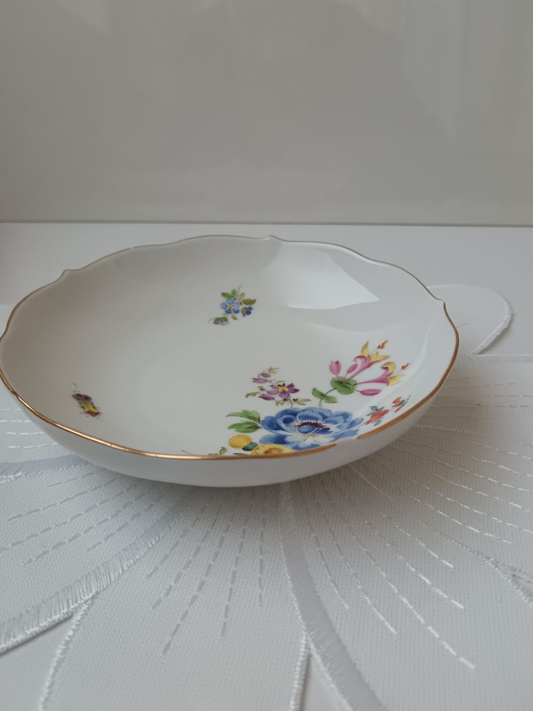 Meissen, чинийка/купичка, маркировка кръстосани мечове