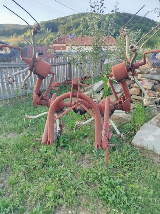 Greble adunat și întors fân, cositoare laterala