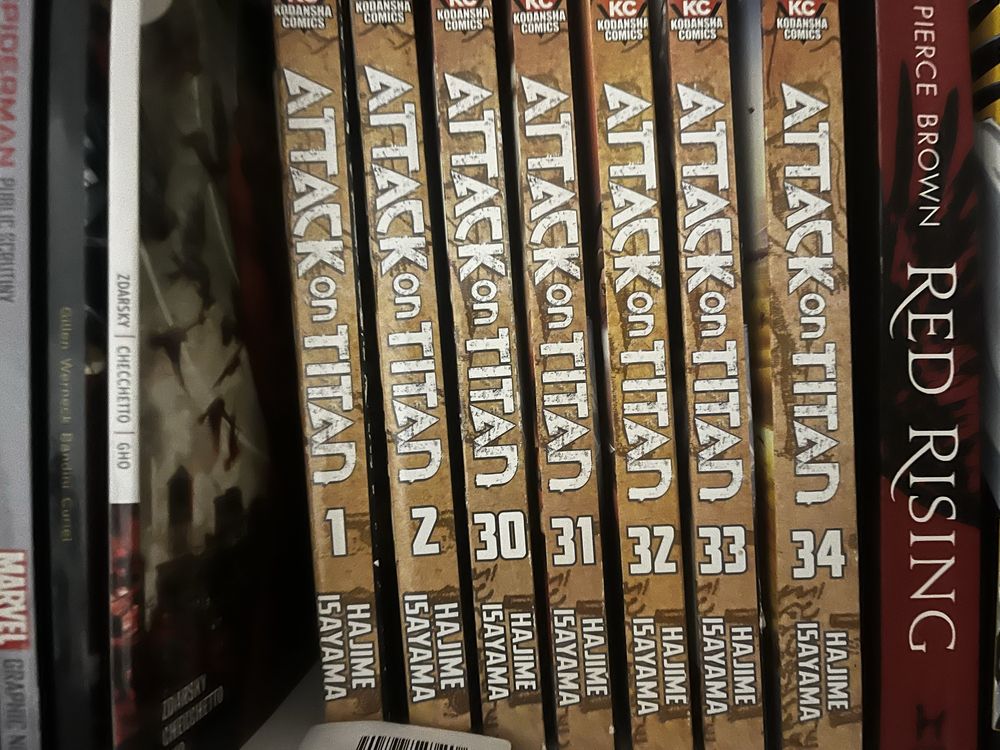 Attack on Titan volumele 1-2 30-34