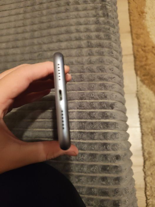 iPhone 11 mov baterie 72%