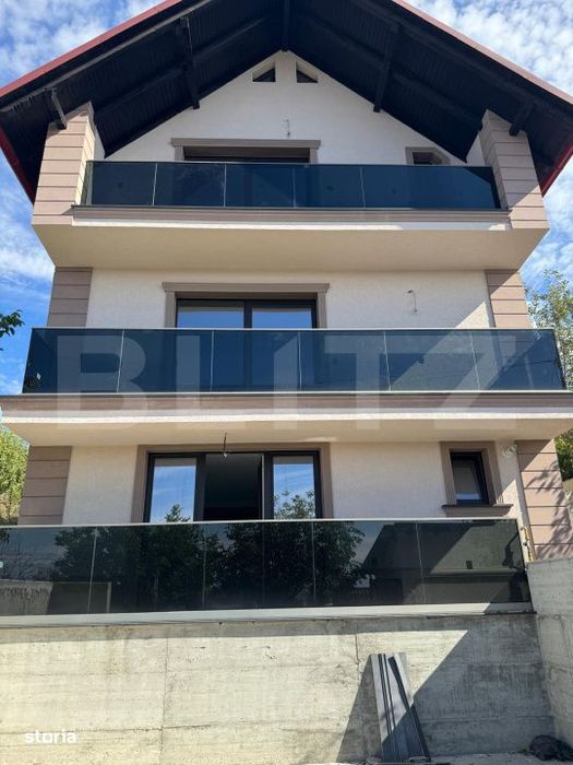 Casa cu etaj + demisol, 180 mp utili, 300 mp teren, zona Burdujeni