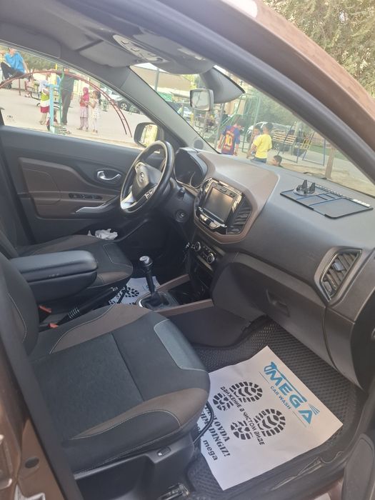 Срочно продаётся Lada x-ray