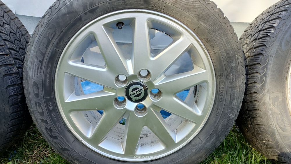 Джанти 16" цола 5х108 със зимни гуми