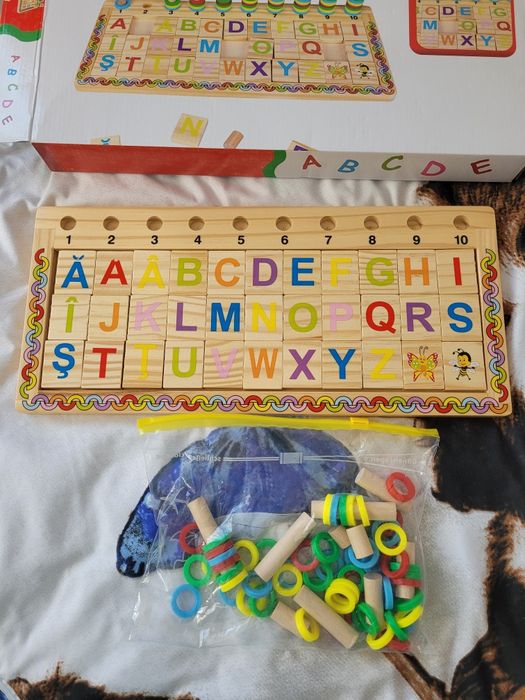 Puzzle din lemn cu ABC