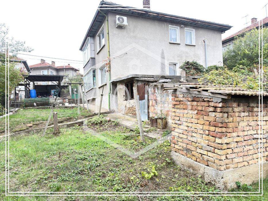 Етаж от къща в Габрово, област-гр.Дряново площ 82 цена 53500