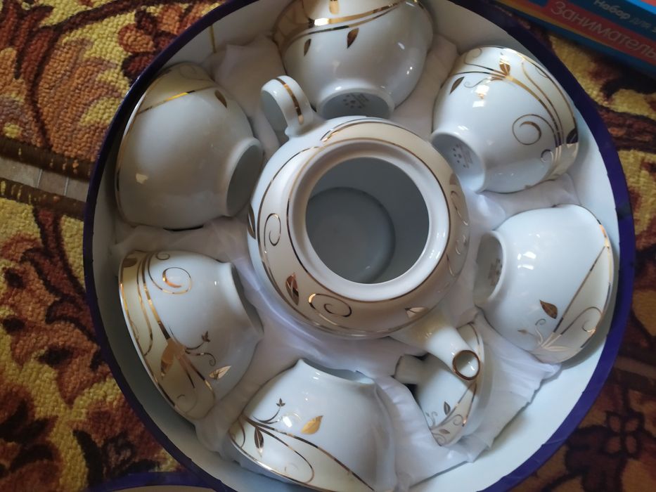 Продам чайный сервиз, новый.