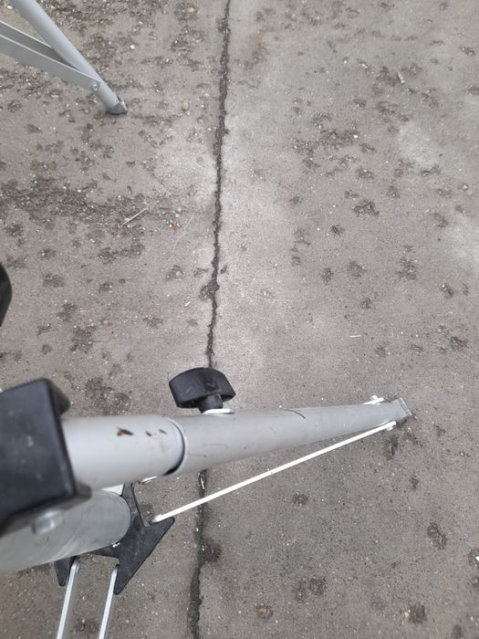 Set 2 trepiede  telescopice pentru lumini,constructii(ca hilti,festool