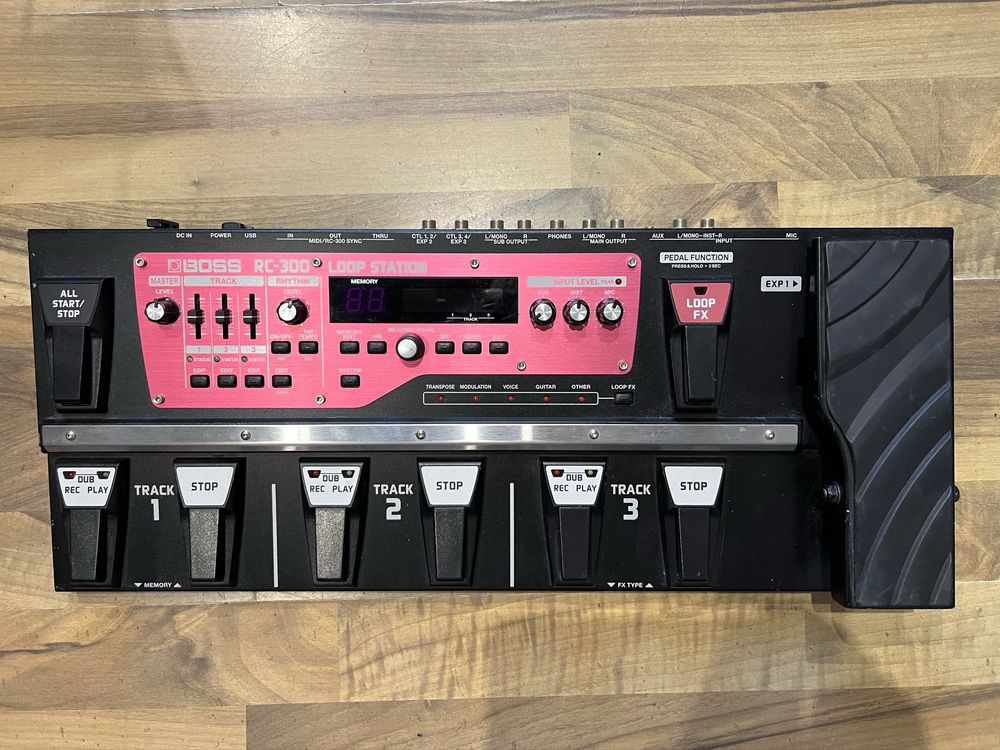 BOSS RC-300 Loop Station