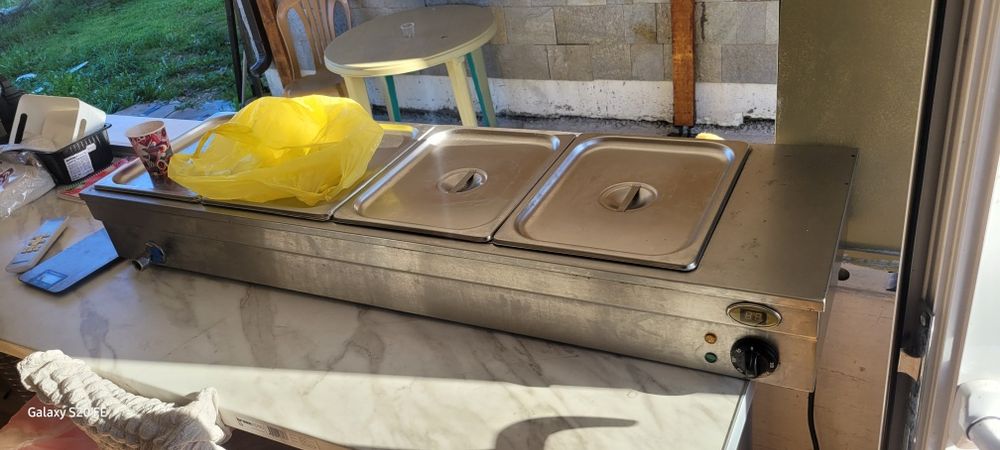 Фургон уборудван за бързо хранене