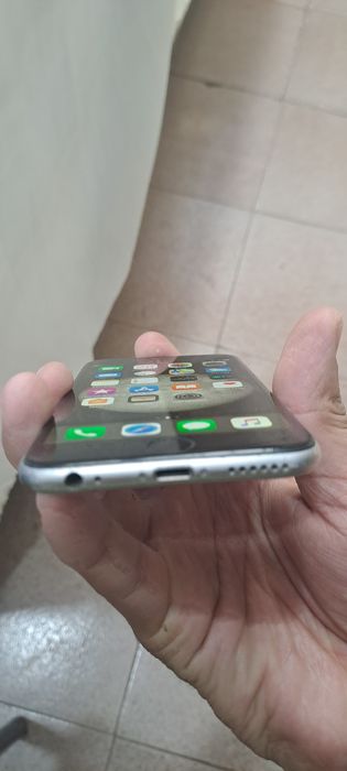 IPhone 6.     64. Yom 100