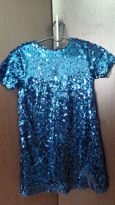 Продам платье для девочки