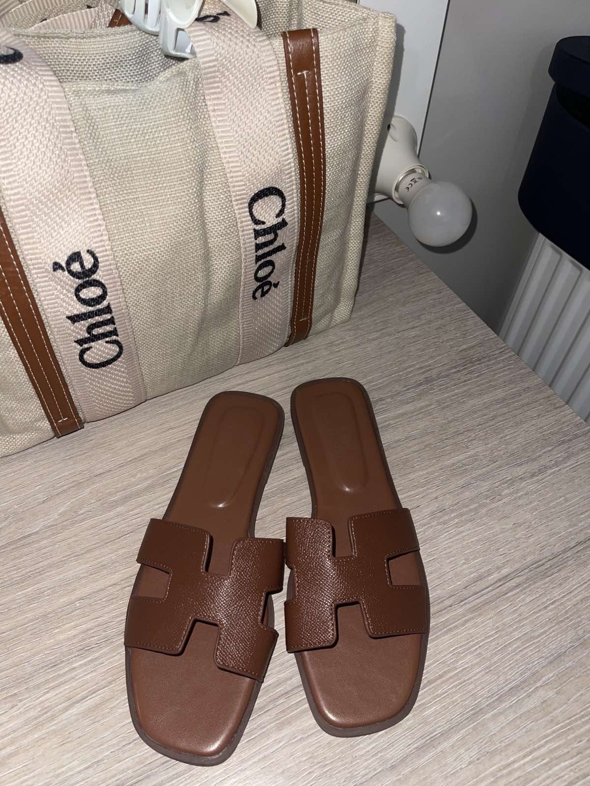 Чехли Hermes и Чанта Chloe