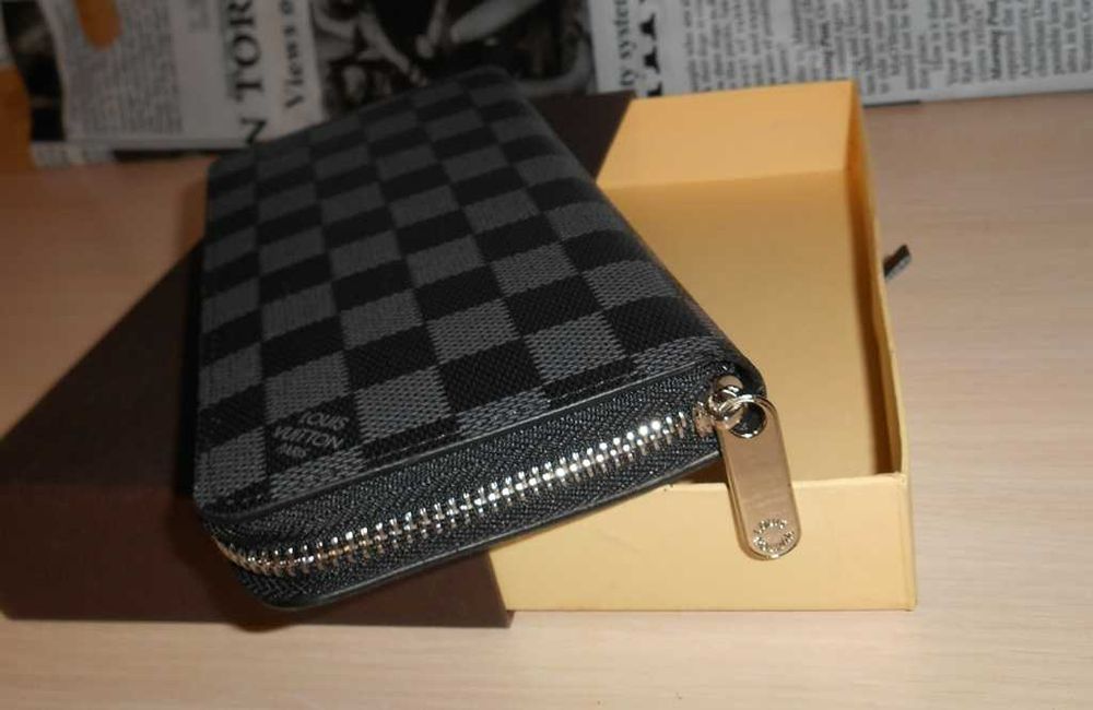 În stoc Portofel Louis Vuitton piele naturală 92-22