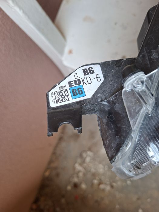 Ляв фар Toyota Yaris 2019 - 2022