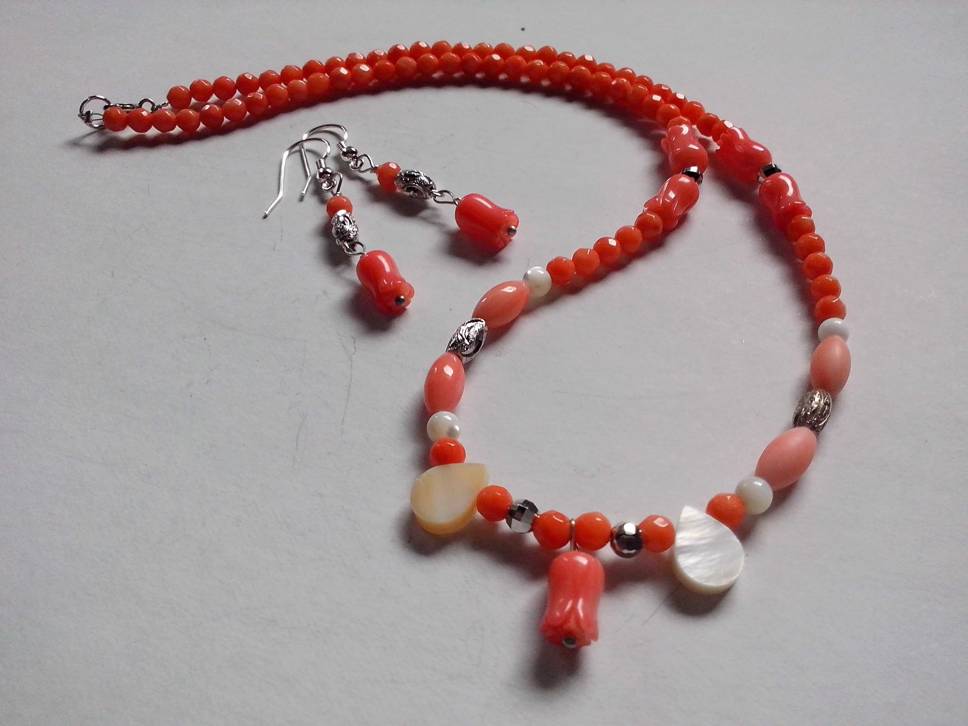 set argint,coral si sidef natural,colier si cercei,fin,delicat