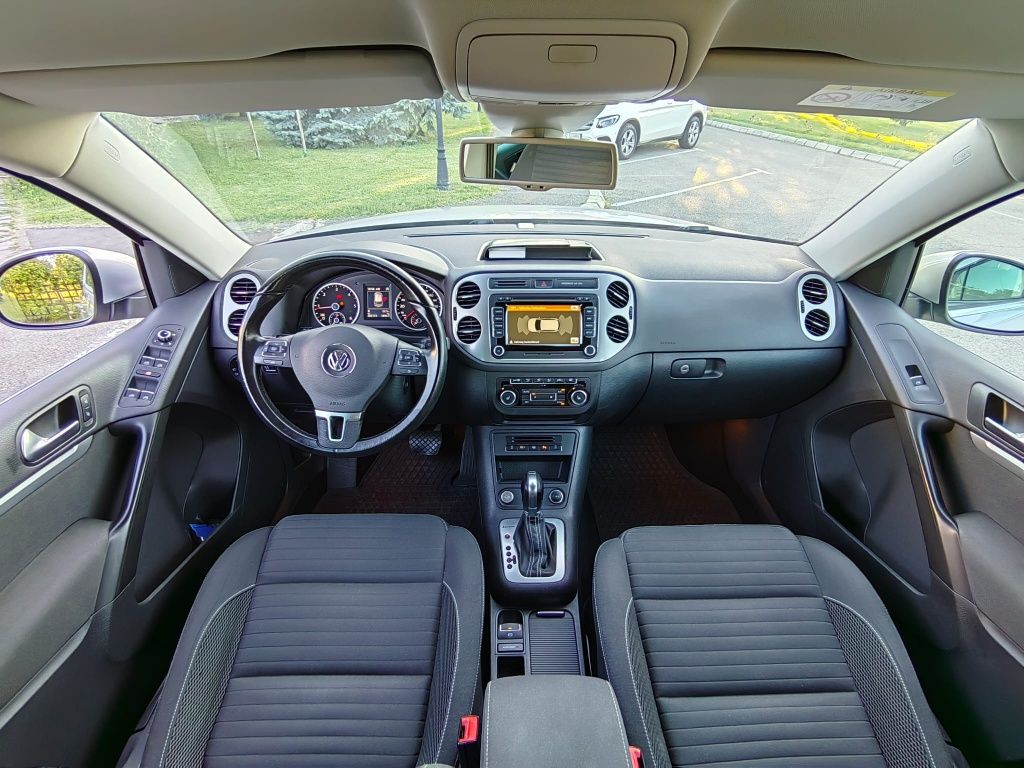 Volkswagen Tiguan R-line 2.0TDI 177CP 4MOTION  AN 2015 Merita Vazut!!!