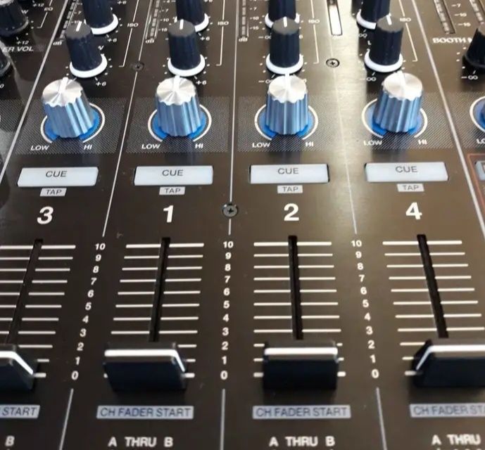 Pioneer DDJ SZ  ( SERATO DJ ) със case чанта The best Petkov