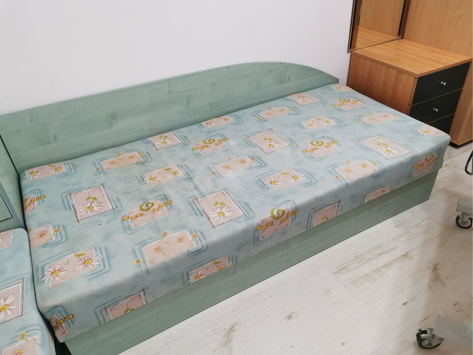 Хглови легла с матраци и повдигащ механизъм