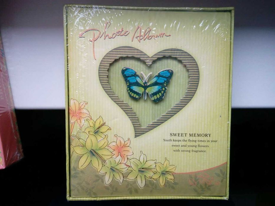 Альбом для фотографий .