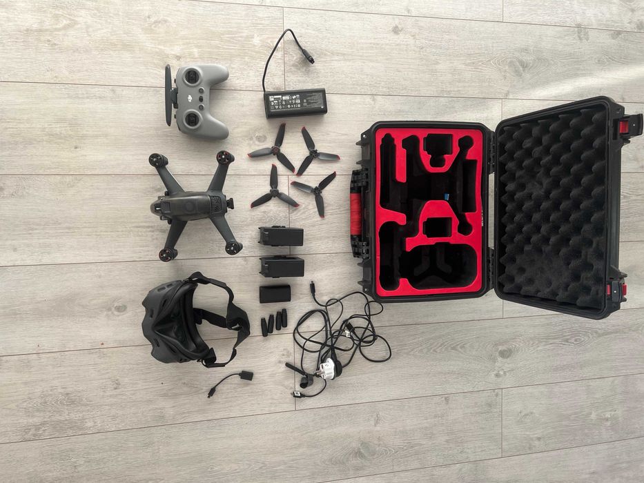 Продам DJI FPV Combo с защитным кейсом