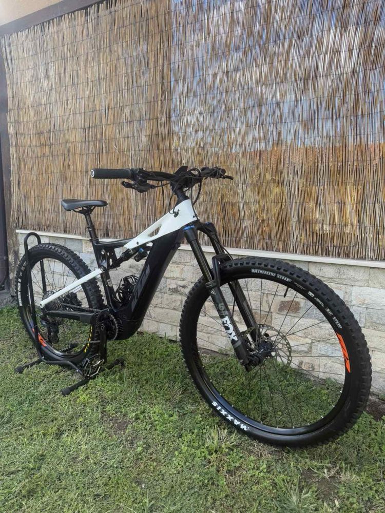 KTM MACINA Kapoho Master 2020 CARBON 160mm.