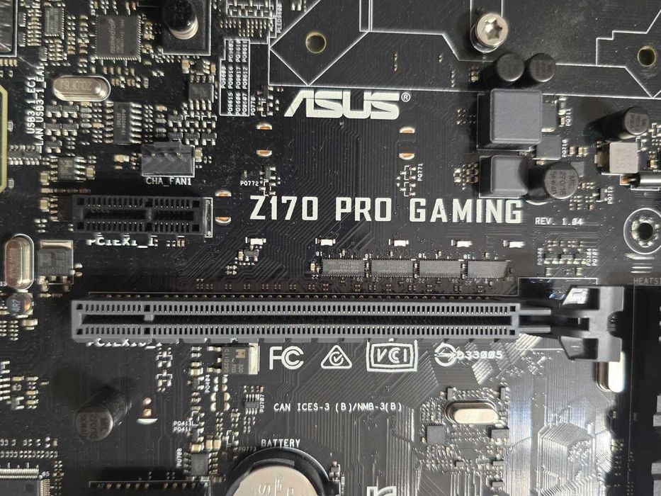 Placa de baza ASUS Z170 PRO GAMING, Socket LGA1151, DDR4, PCI-E