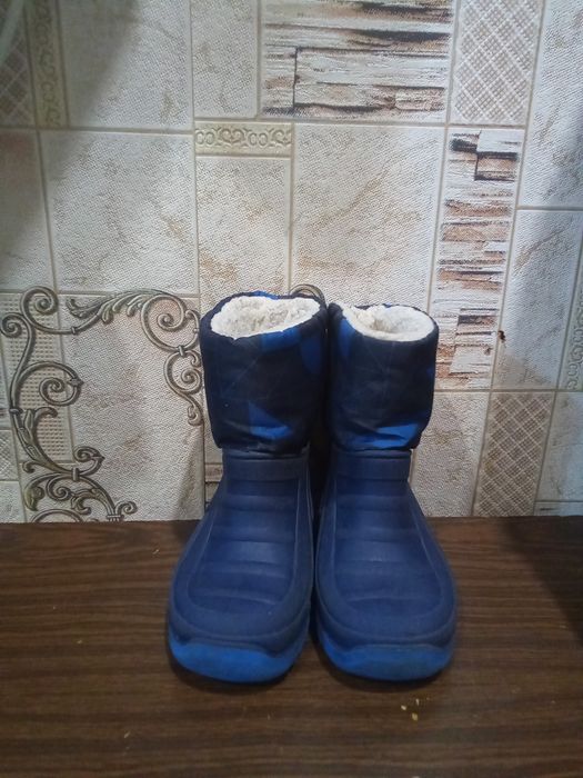 Продам сапожки, дутыши