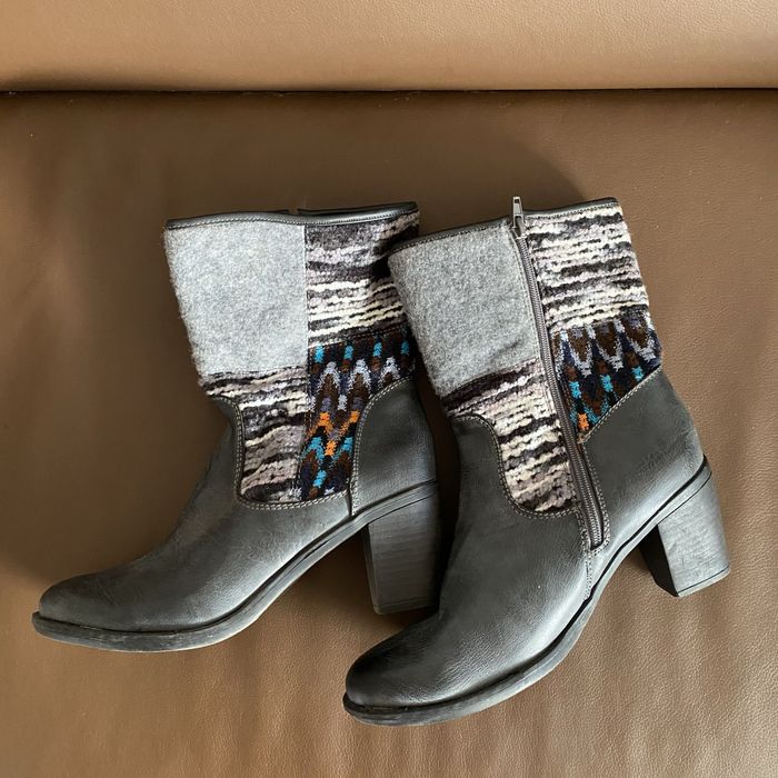 Cizme Pia Corsini - piele cu imprimeuri si fermoar