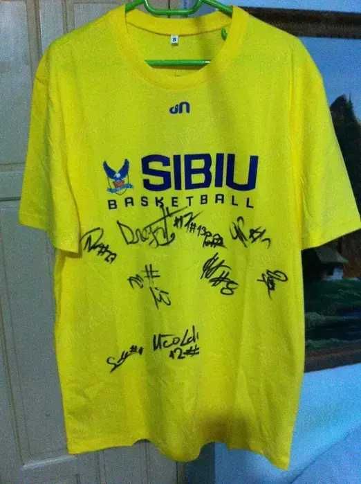 Tricou Baschet Campioana CSU SIBIU -- Banii merg la un baiat bolnav