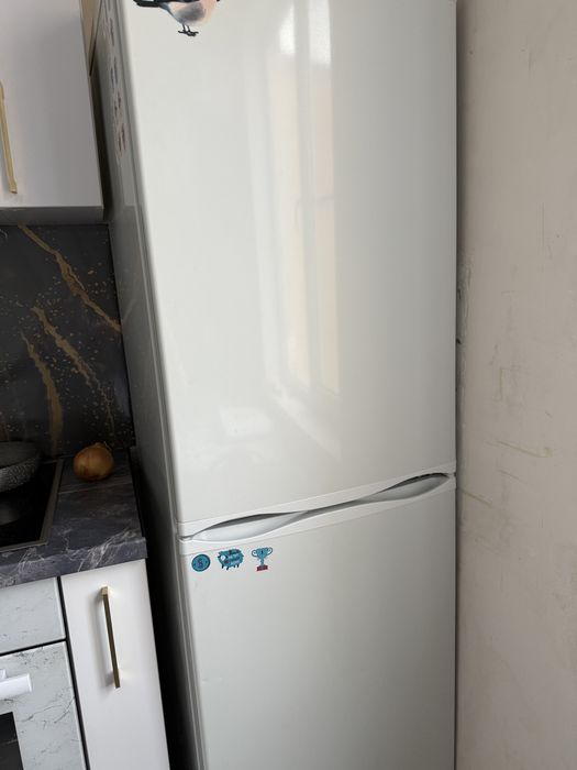 Продается холодильник.