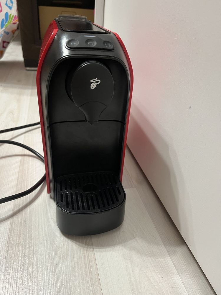Еспресо машина Tchibo Cafissimo Easy