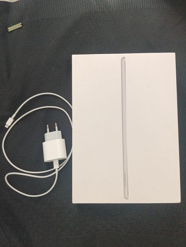 продаю iPad 9 th