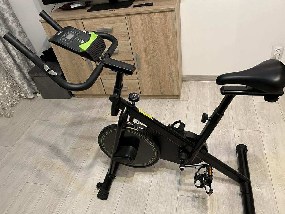 Bicicleta fitness impecabila
