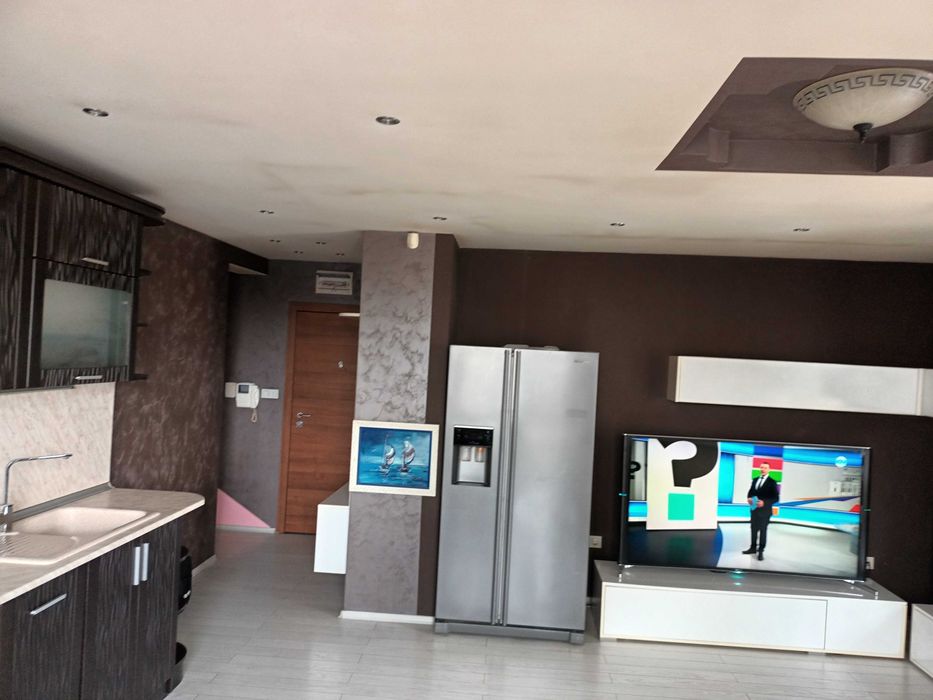 Продава се Тристаен апартамент в Пловдив, Христо Смирненски - 123 кв.м за 1342 €/кв.м - Снимка #2