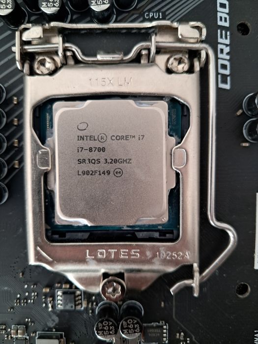 Kit placa de baza si procesor si rami, la cerere carcasa din poze