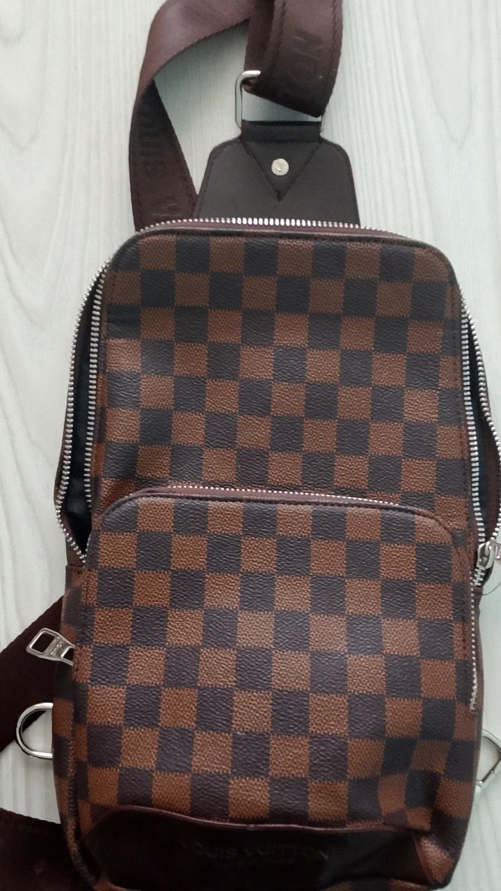 Louis Vuitton чанта