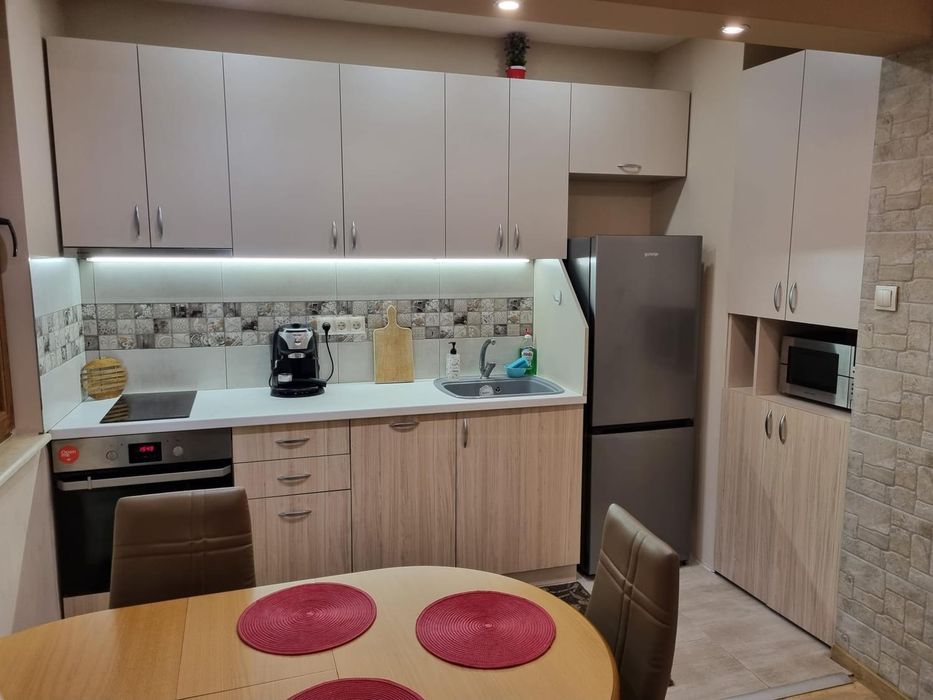 Дава се под наем Двустаен апартамент в Пловдив, Кършияка - 60 кв.м за 350 € - Снимка #2