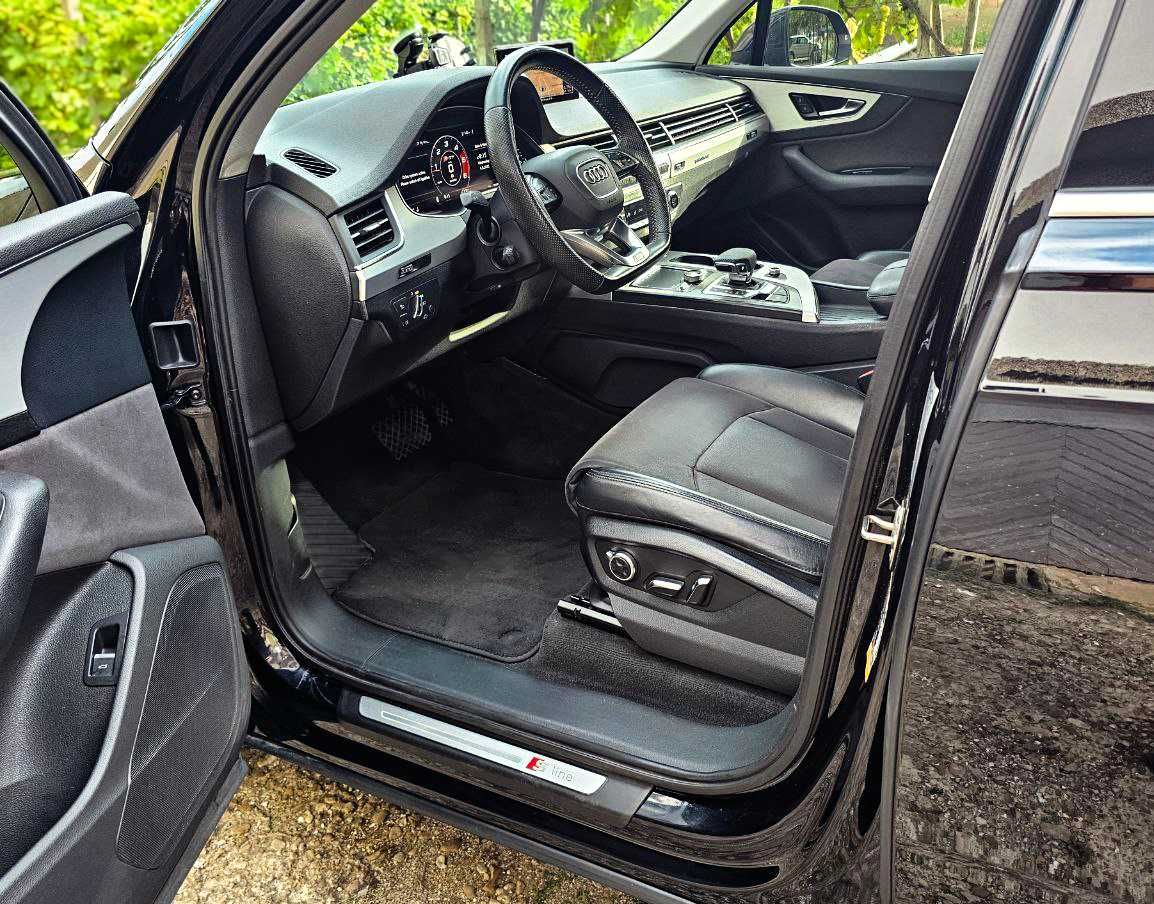 AUDI Q7 4M *Virtual cockpit*