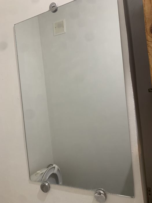 Зеркало настенное размер 75х48 2 шт, цена за каждое