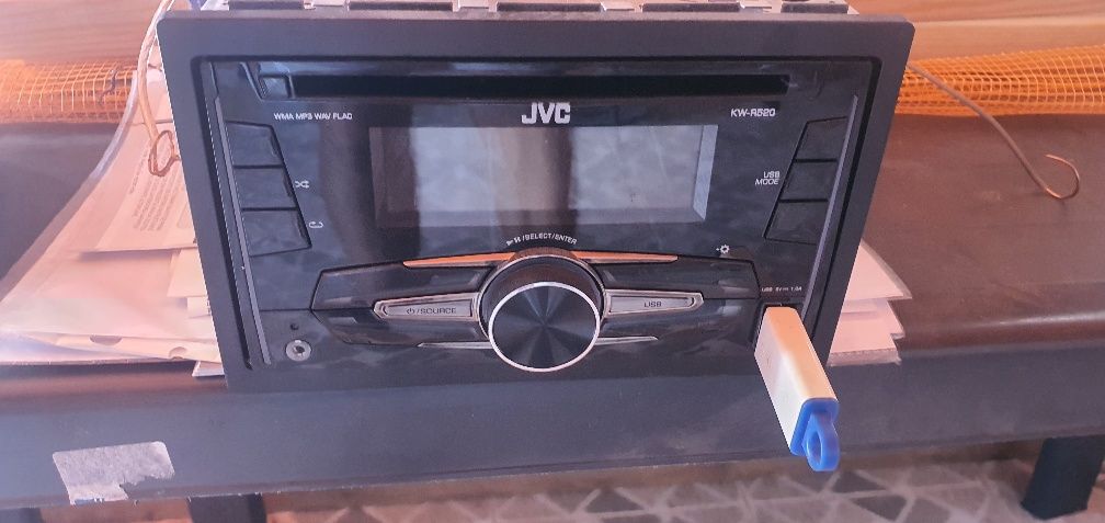 JVC  Player auto 4×50W
