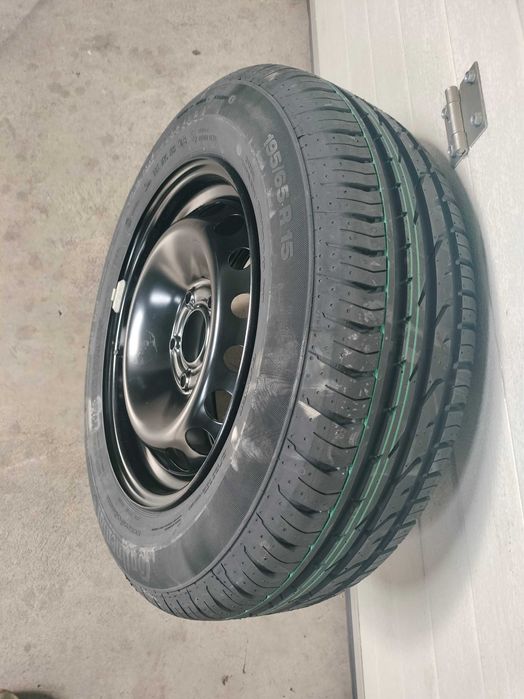 Janta 5x114,3 tabla 15" dacia-renault cu cauciuc Continental 195 65 15