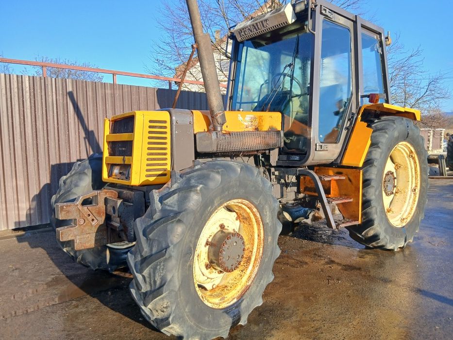 Tractor Renault 106.14 4x4 în 6 cilindri 96 cp POMPA DEFECTA !