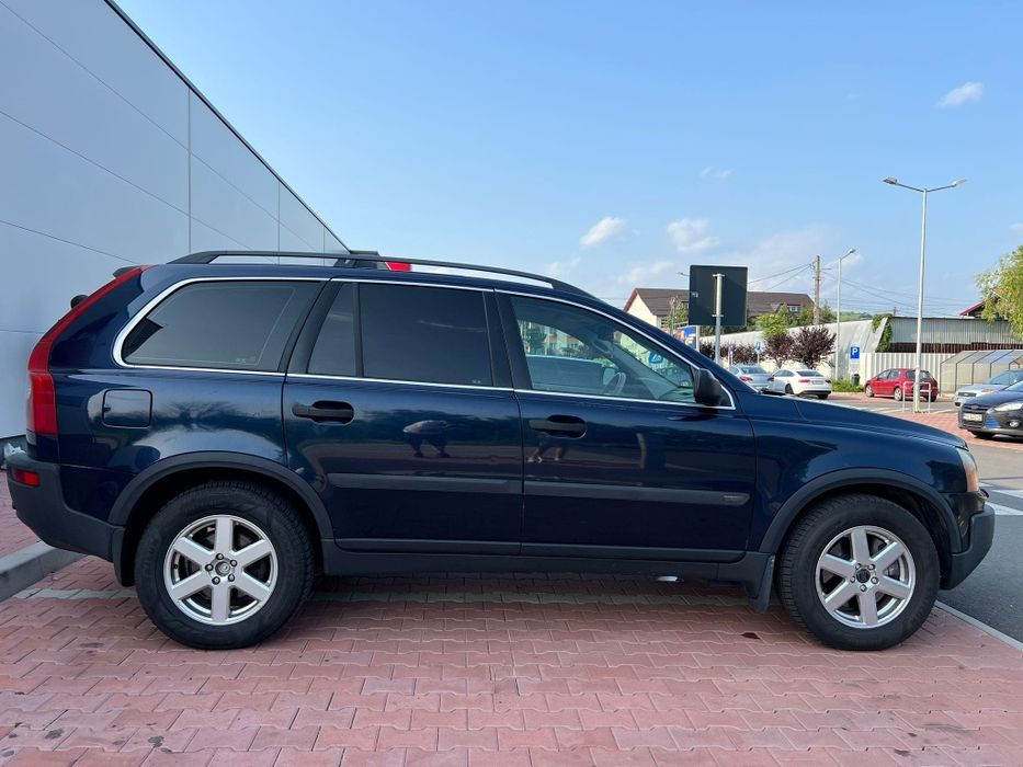 Volvo Xc 90 ---  3950aeuro