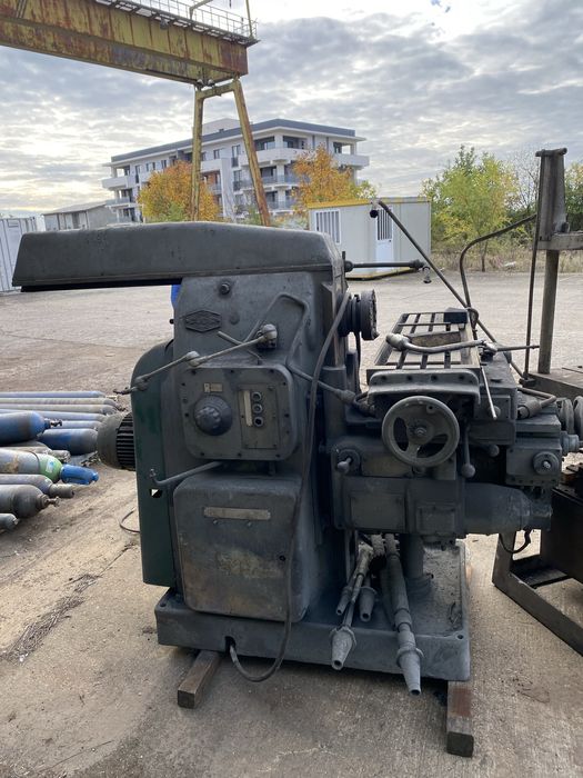 Vand masina de gaurit radiala, marca tip Infratirea Oradea, freza Fus